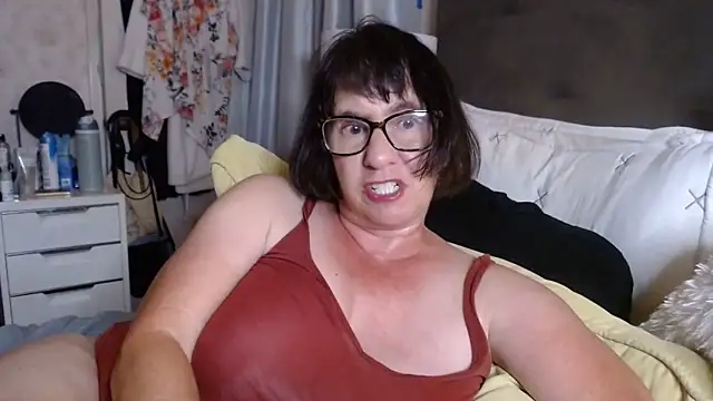 BigbustedBrenda online show from 05-30-26, 01:03