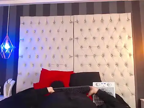 Camile Petite online show from 11-06-25, 07:26