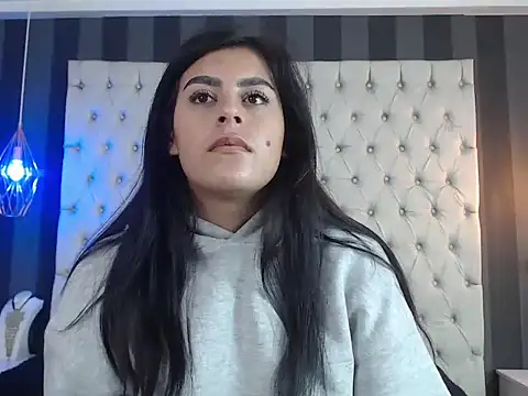 Camile Petite online show from 11-25-25, 07:36