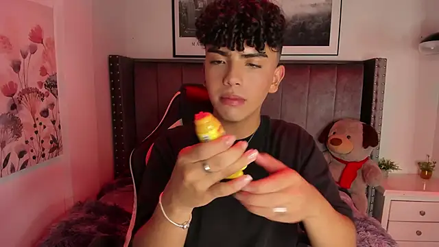 Niick Twiink online show from 12-05-25, 07:54