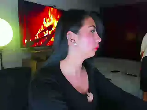 wolf tatto couple online show from 10-29-25, 10:33