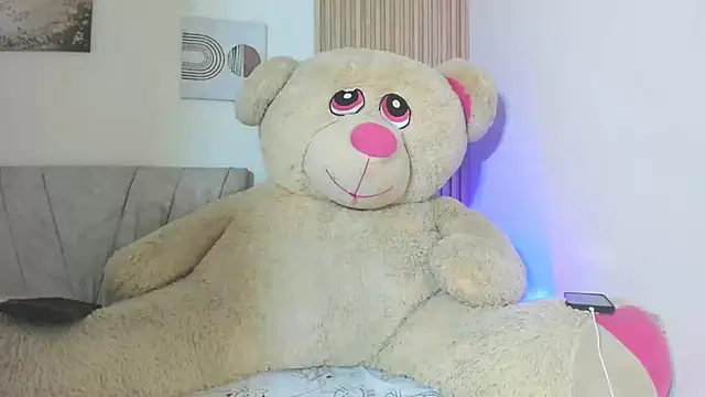 little emiily  online show from 11-14-25, 02:27