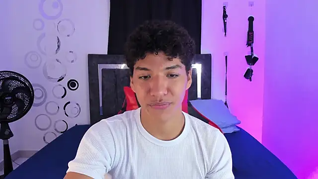 Maximiliano Khalil online show from 11-19-25, 07:47