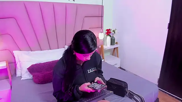 Snapshot of Kim_Luna1 chatting on 02-14-26, 03:09 Kim Luna1 online show from 02-14-26, 03:09