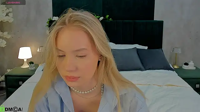 Melanie Ryer online show from 11-24-25, 11:59