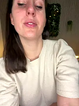 MysteryGirl   online show from 12-16-25, 09:14