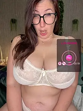 Snapshot of MysteryGirl__ chatting on 05-18-26, 07:47 MysteryGirl online show from 05-18-26, 07:47