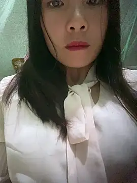 Elysia-007 online show from 01-18-26, 01:20