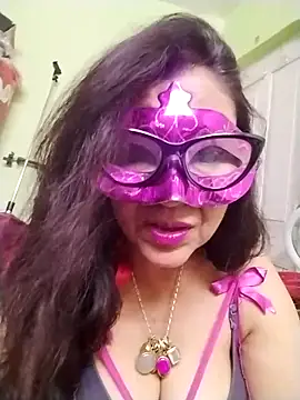 LOVE  RANI online show from 12-20-25, 01:34