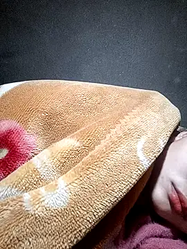 yoyo-mi online show from 12-17-25, 01:28