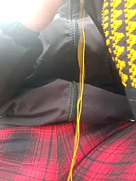 yoyo-mi online show from 12-21-25, 03:24