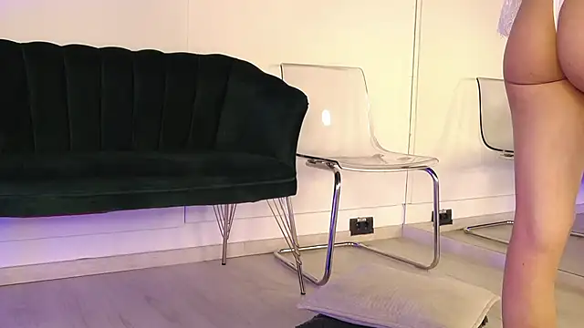 RebbeccaRay online show from 11-25-25, 08:09