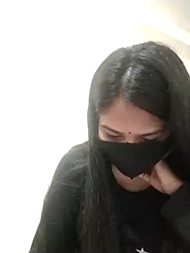 Green LaDY66 online show from 12-04-25, 06:05