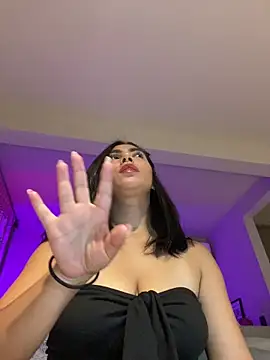 Sara-215 online show from 06-06-26, 03:44