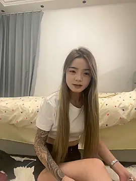 Snapshot of LX125216 chatting on 10-28-25, 05:26 LX125216 online show from 10-28-25, 05:26