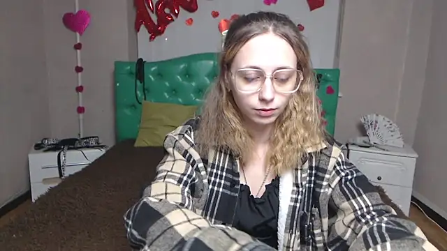 TracyLll online show from 02-04-26, 06:08