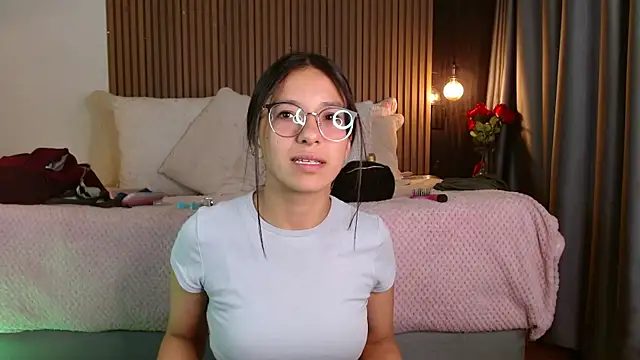 Skay bluee online show from 11-13-25, 02:38