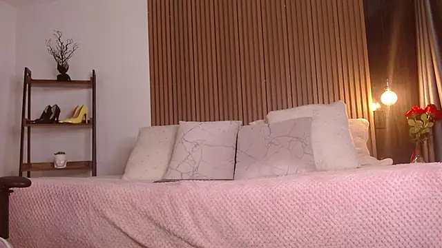 Skay bluee online show from 11-19-25, 07:14