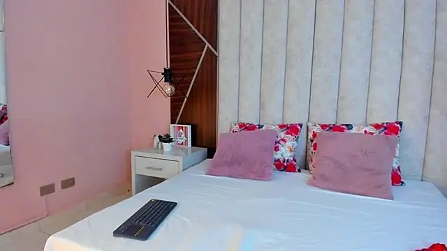 Snapshot of Arianaa_Gray chatting on 01-09-26, 03:31 Arianaa Gray online show from 01-09-26, 03:31