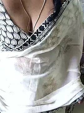 Snapshot of tamil_chitra12 chatting on 11-18-25, 05:23 tamil chitra12 online show from 11-18-25, 05:23