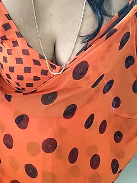 Snapshot of tamil_chitra12 chatting on 11-20-25, 05:07 tamil chitra12 online show from 11-20-25, 05:07