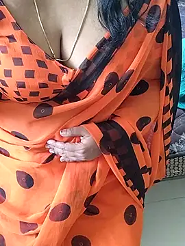 Snapshot of tamil_chitra12 chatting on 11-30-25, 08:07 tamil chitra12 online show from 11-30-25, 08:07