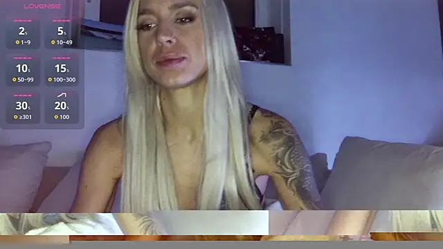 Lillaluvv9 online show from 10-30-25, 12:01