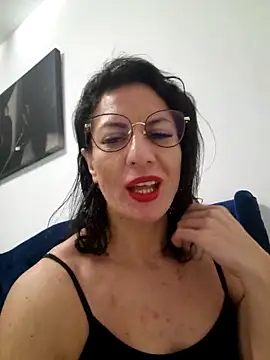 Snapshot of _LustyFantasy_ chatting on 12-17-25, 06:58 LustyFantasy online show from 12-17-25, 06:58