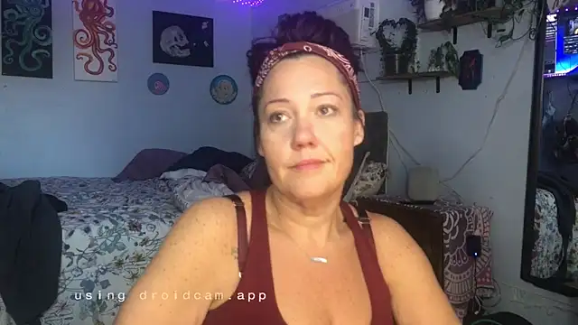 Snapshot of kristallic chatting on 01-08-26, 04:20 kristallic online show from 01-08-26, 04:20