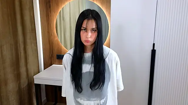 Snapshot of BillyeSivay chatting on 11-01-25, 04:20 BillyeSivay online show from 11-01-25, 04:20