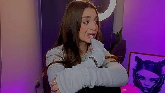 LauraHansil online show from 04-07-26, 07:14