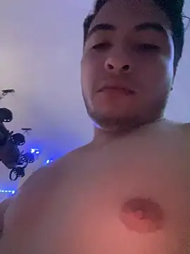 Snapshot of PetterPablo12 chatting on 01-13-26, 02:17 PetterPablo12 online show from 01-13-26, 02:17