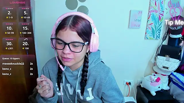 Emma boo online show from 12-04-25, 04:44