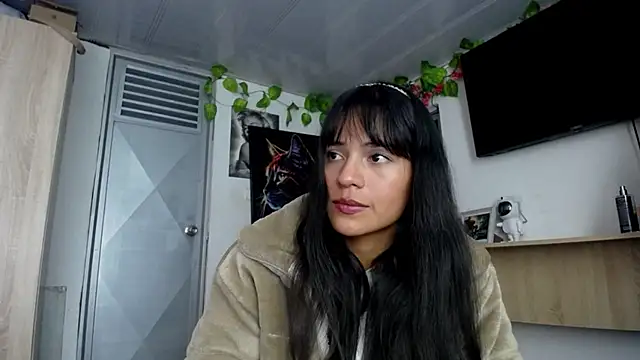 Samara Homescapes online show from 12-17-25, 02:28