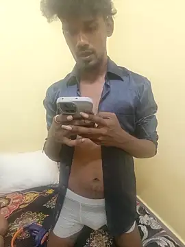 Snapshot of cutty_abi_ chatting on 02-17-26, 04:35 cutty abi online show from 02-17-26, 04:35