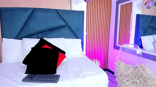 Ivy Spicy online show from 04-21-26, 08:34