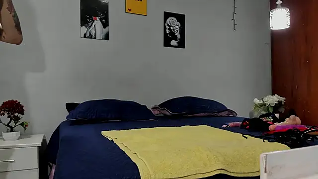 sexynova 93 online show from 11-21-25, 07:34