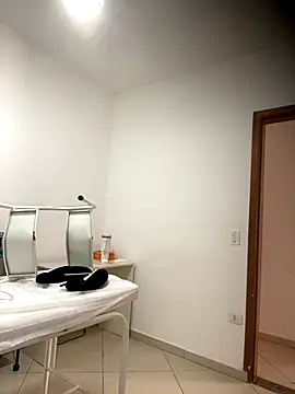 sabrinaneves online show from 12-19-25, 03:08