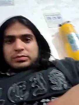 Snapshot of yuhenthr chatting on 11-01-25, 04:36 yuhenthr online show from 11-01-25, 04:36