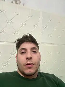 Snapshot of Elvergggg44 chatting on 10-29-25, 06:26 Elvergggg44 online show from 10-29-25, 06:26