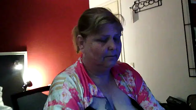 Sylviastar46 online show from 05-19-26, 08:15