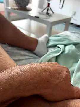 Snapshot of HeavenNHellCock chatting on 10-30-25, 09:33 HeavenNHellCock online show from 10-30-25, 09:33