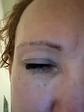 Karebearz1 online show from 11-10-25, 11:53