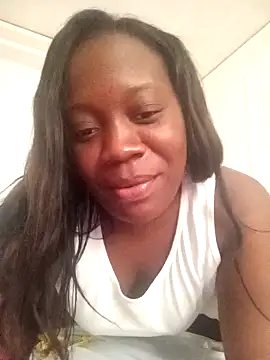 Snapshot of Laurymia chatting on 10-30-25, 10:27 Laurymia online show from 10-30-25, 10:27