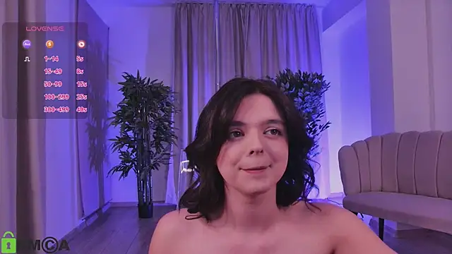 Snapshot of SidneyPuff chatting on 12-03-25, 04:53 SidneyPuff online show from 12-03-25, 04:53