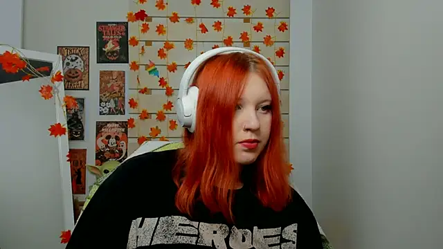 Snapshot of FoxPlayXX chatting on 11-13-25, 08:08 FoxPlayXX online show from 11-13-25, 08:08