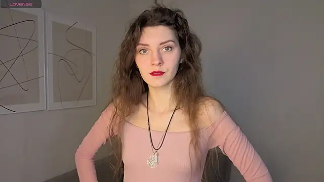 LauraYoungg online show from 02-20-26, 09:26