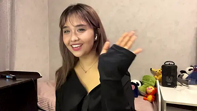 LovelyLara online show from 11-05-25, 05:57