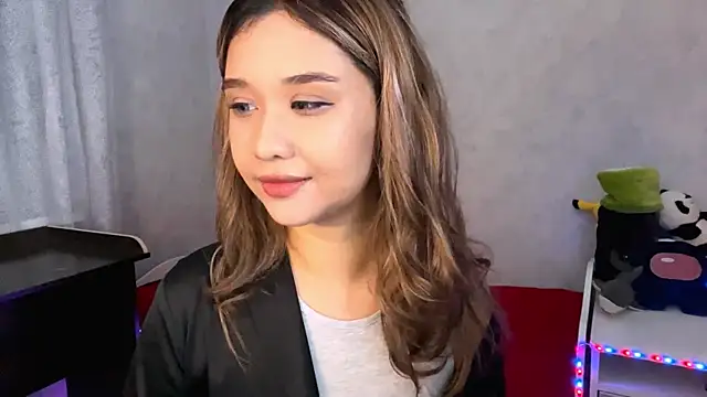 LovelyLara online show from 11-21-25, 06:17