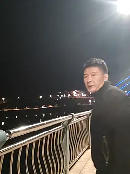 Snapshot of tian7788 chatting on 12-17-25, 02:23 tian7788 online show from 12-17-25, 02:23